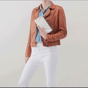 NWOT HOBO Lauren Clutch